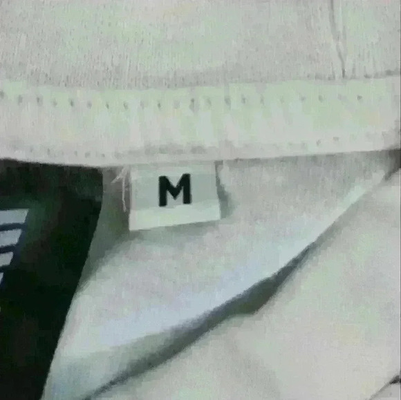 MEN'S GRAPHIC TEE SHIRT SIZE MED - Picture 4 of 6